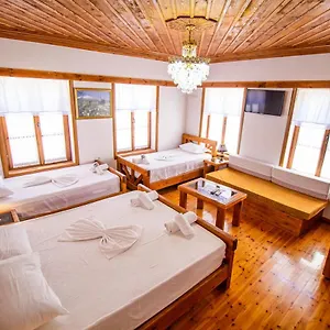 Hotel Bebej Tradicional, Gjirokastër