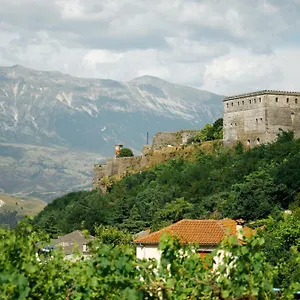  Pensjonat Latifi